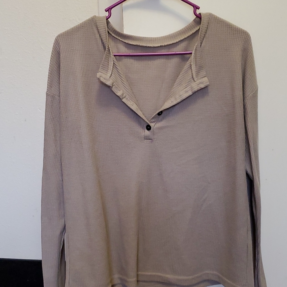 Long sleeve quarter button shirt
